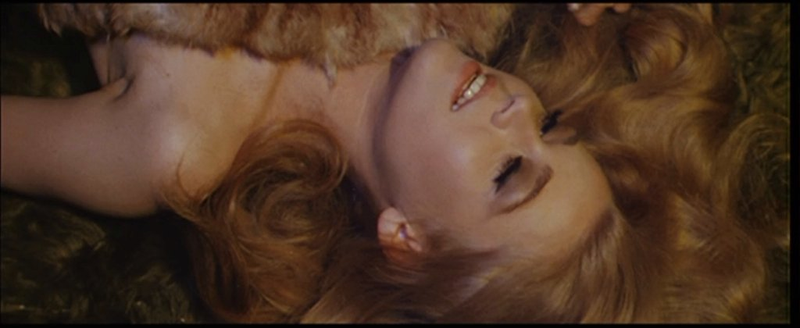 Illustration for article titled Barbarella Caps, Clips and Photos